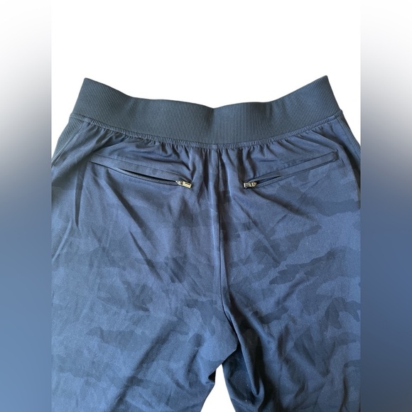 Athleta BROOKLYN ANKLE CAMO PANT size 6/P Navy - Picture 5 of 13